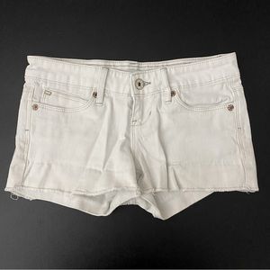 white levi’s denim shorts